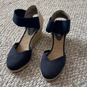 Lauren Ralph Lauren Navy and Tan Wedges